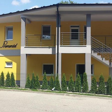 Promenád apartmán Veľký Meder Exterior foto